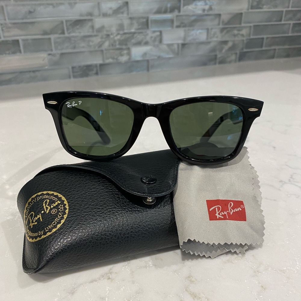Ray-Ban Polarized Original Wayfarer sunglasses